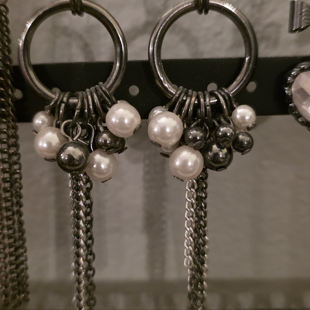 Edgy Gunmetal & Pearl Tassel Drop Earrings – Mixed Multi-Tone